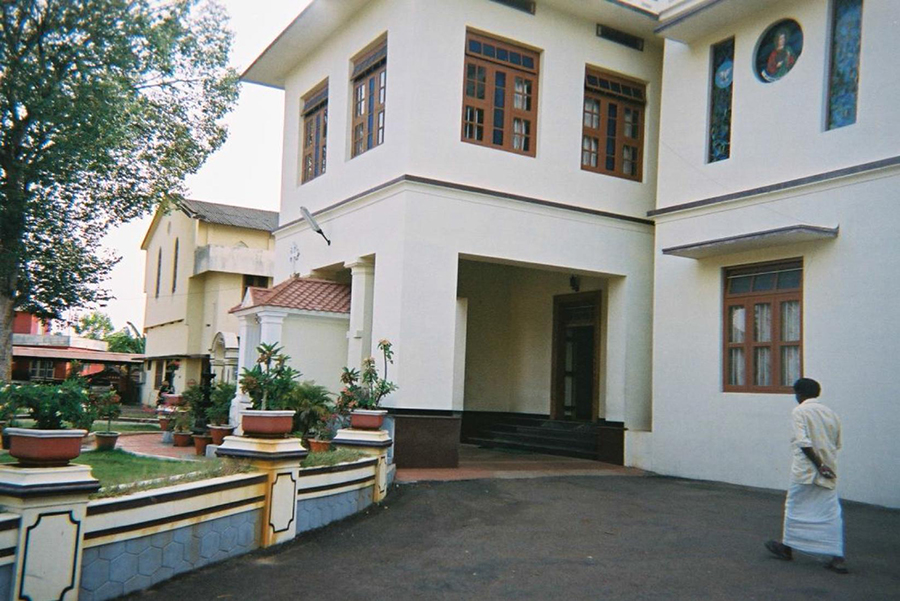 A traditional monasticism